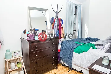 Rented by Wave Real Estate Group