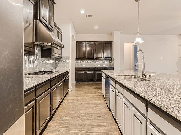 4th image of 524 El Camino Dr