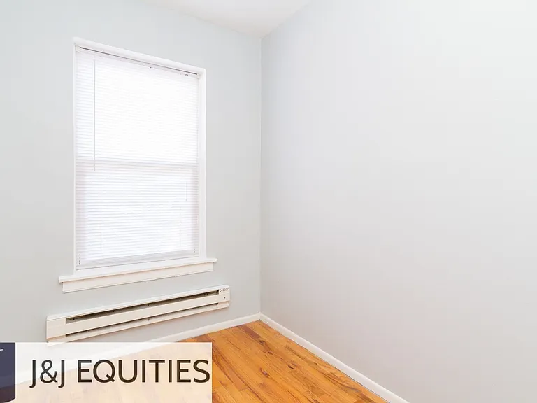 4501-4515 N Malden St — Photo 25