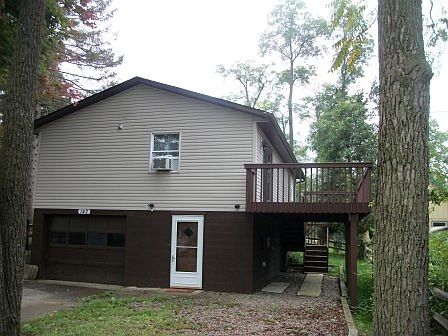3rd image of 142 Brookshore Dr