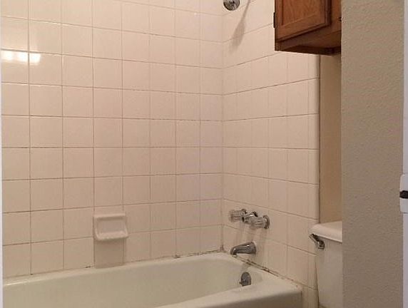 5th image of 1905 San Gabriel St APT 204