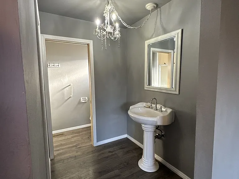 3504 W Cutler Ave — Photo 19
