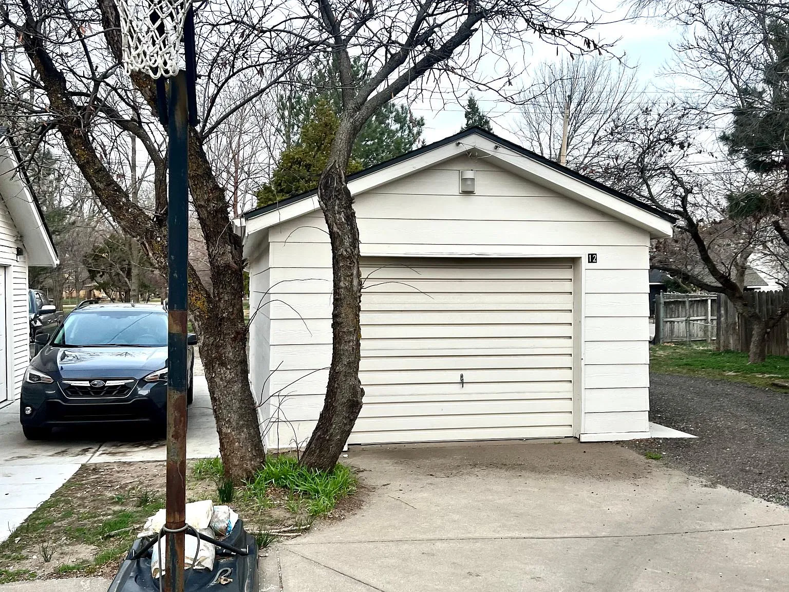 1005 N Waco Ave — Photo 3