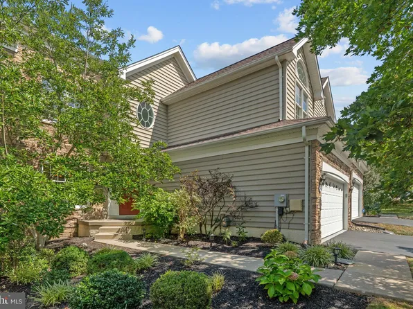 14 Sloan Rd, West Chester, PA 19382