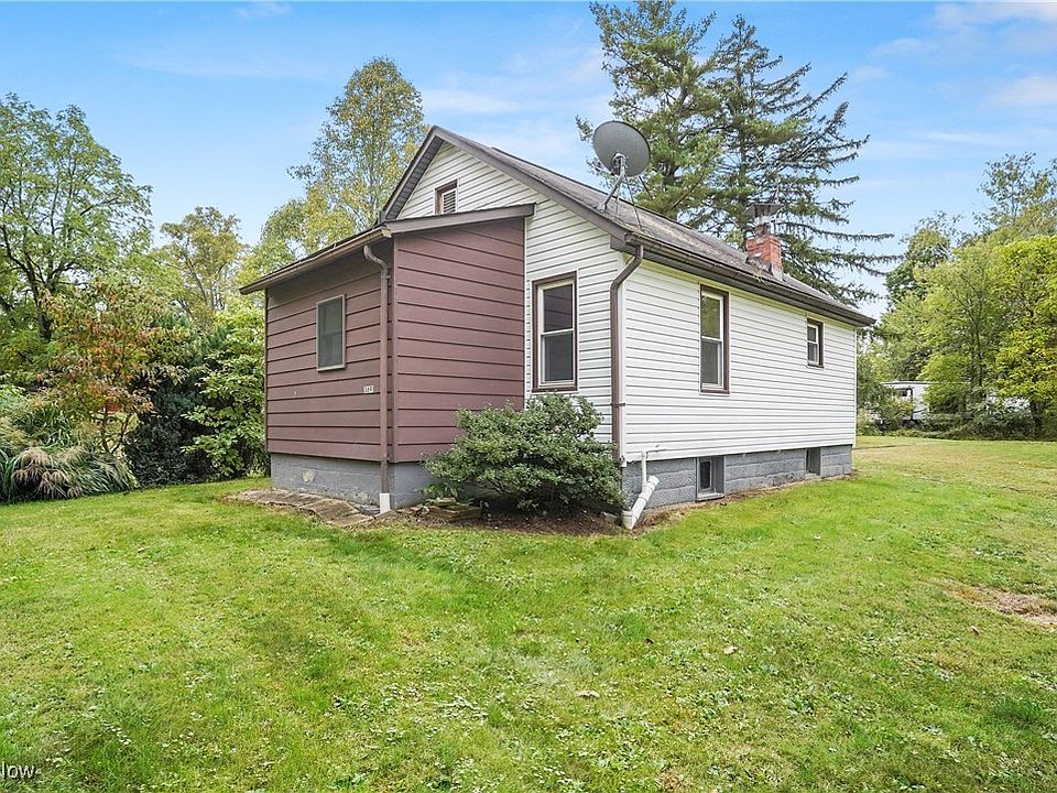 1st image of 3691 N Pleasant Dr