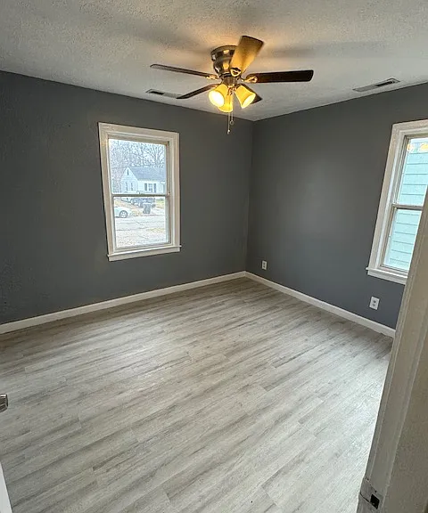 3443 Glendale Ave — Photo 5