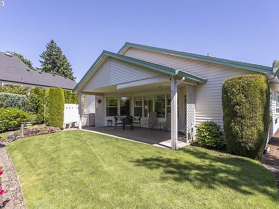 2nd image of 16102 SE 35th Cir