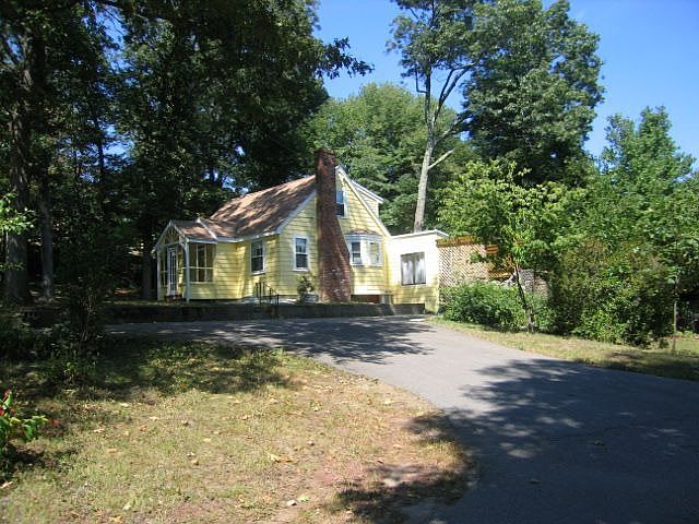 Right side off house w/circular drive
