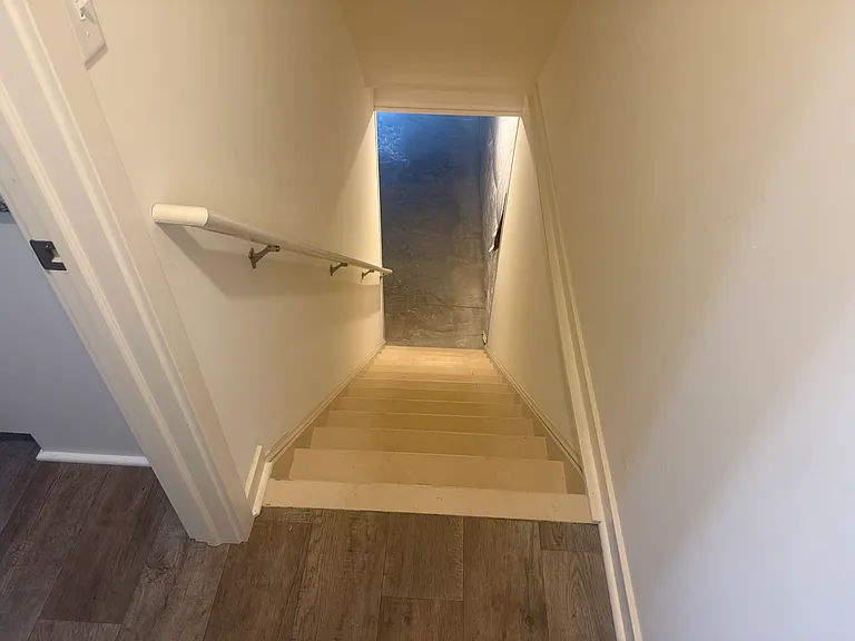 7223 White Oak Blvd — Photo 3