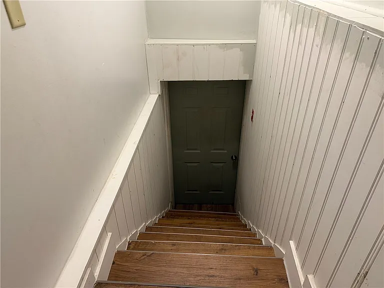 112 Central Dr — Photo 41