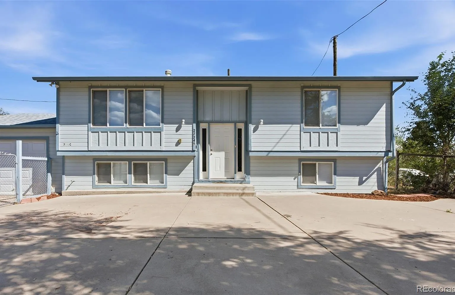 3 bed, 2.0 bath, 1752 sqft, $2,400 — Photo 1