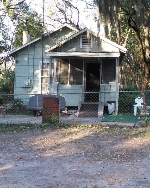 2nd image of 3123 Woodlawn Ave