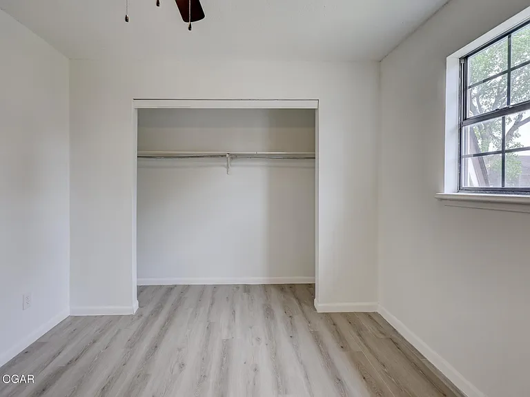 1119 S Saint Louis Ave — Photo 20
