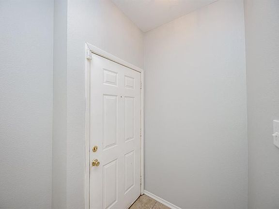 3rd image of 20525 Patriot Park Ln