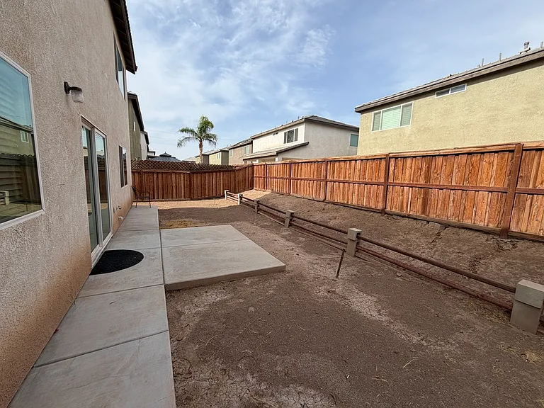 2309 Alejandro St — Photo 22