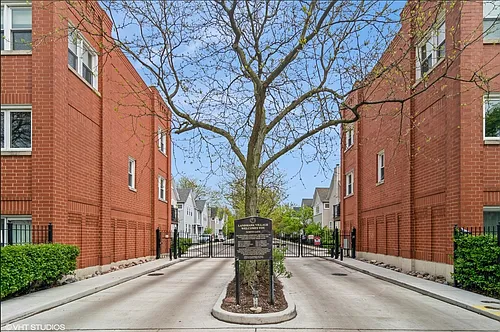 1835 W Oakdale Ave #C Photo 1 1835 W Oakdale Ave #C Photo 1