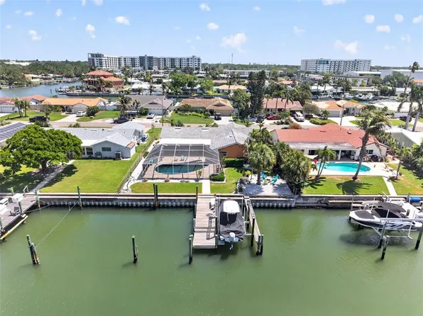 4461 38th Way S, Saint Petersburg, FL 33711