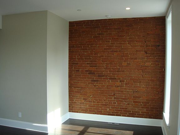 Living Rm (side)