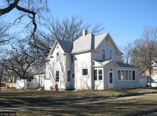 106 7th St SE, Little Falls, MN 56345