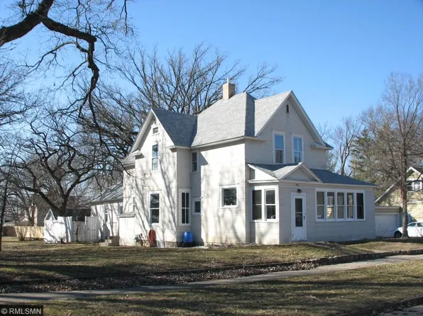 106 7th St SE, Little Falls, MN 56345