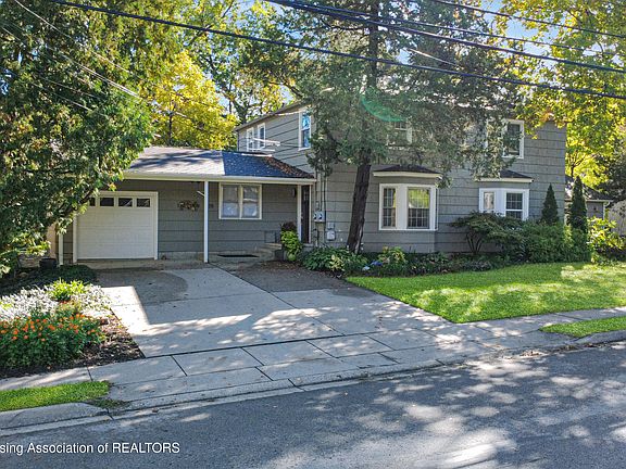 2nd image of 938 Sunset Ln