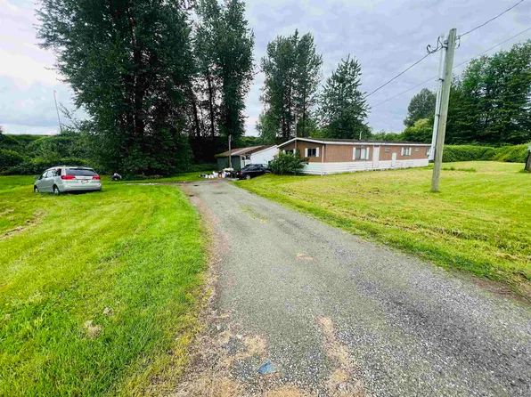 6477 Riverside St, Abbotsford, BC V4X 1T9