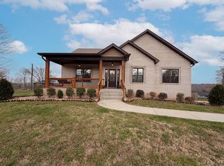 996 Gratton Rd, Clarksville, TN 37043