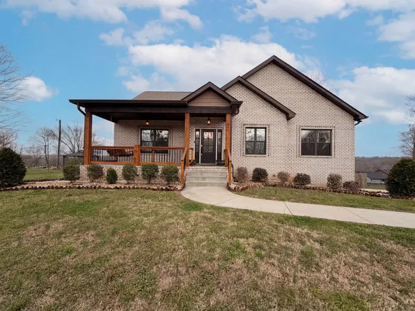 996 Gratton Rd, Clarksville, TN 37043