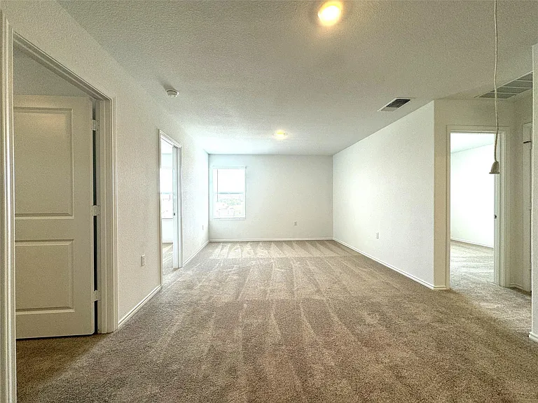 2720 Schwartz Ln — Photo 8