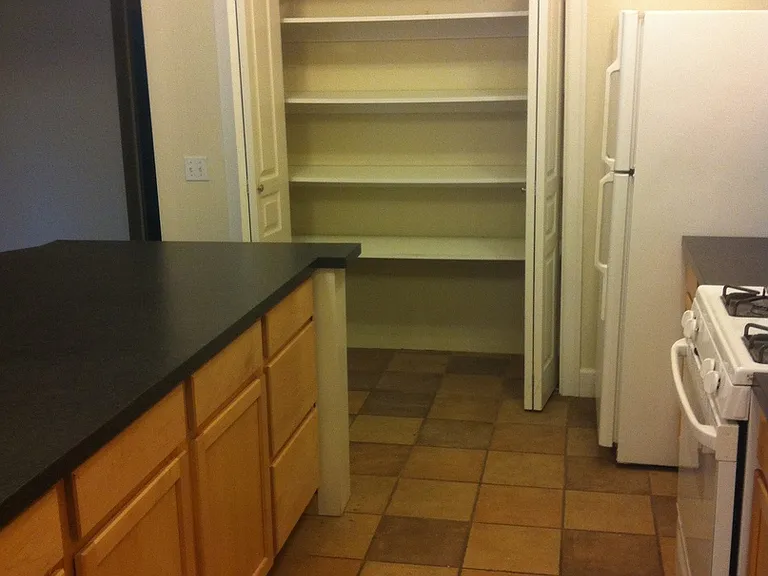 Littlefield Apartments — Photo 15