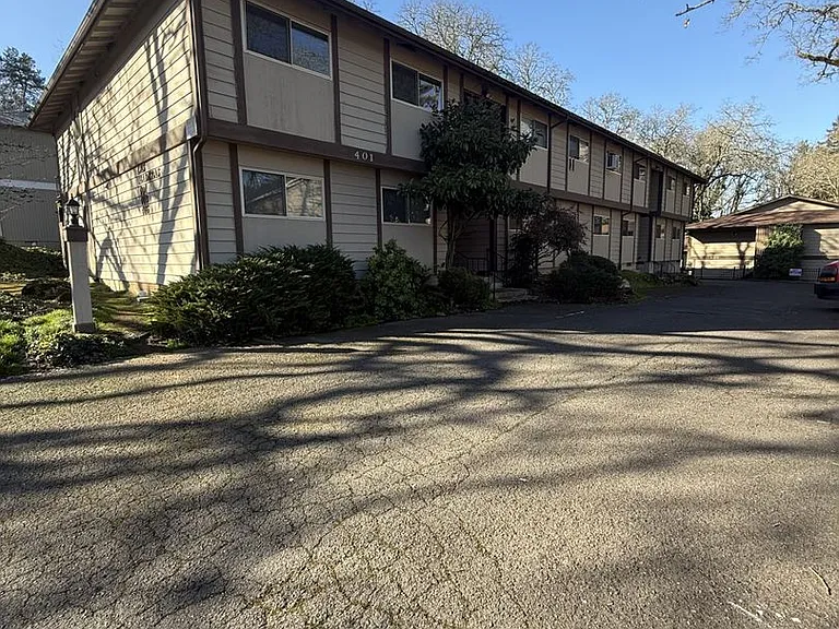 401 Madrona Ave SE #5 — Photo 2