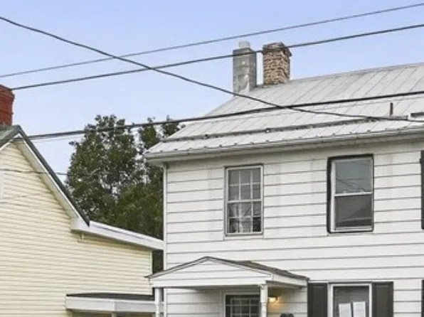 45 W Dahlgren St, Greencastle, PA 17225