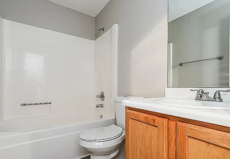 2nd image of 110 Centennial Olympic Dr Nw #102-104