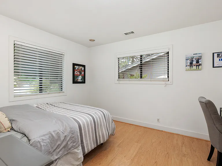 402 Glencrest Dr — Photo 13