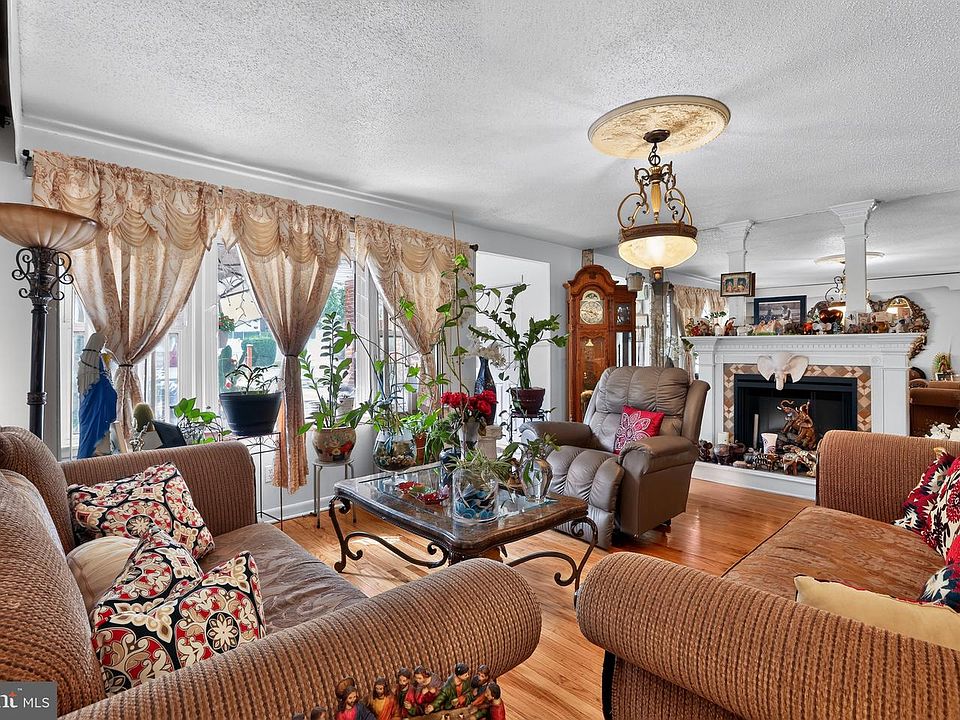 1st image of 6025 Forrest Ave