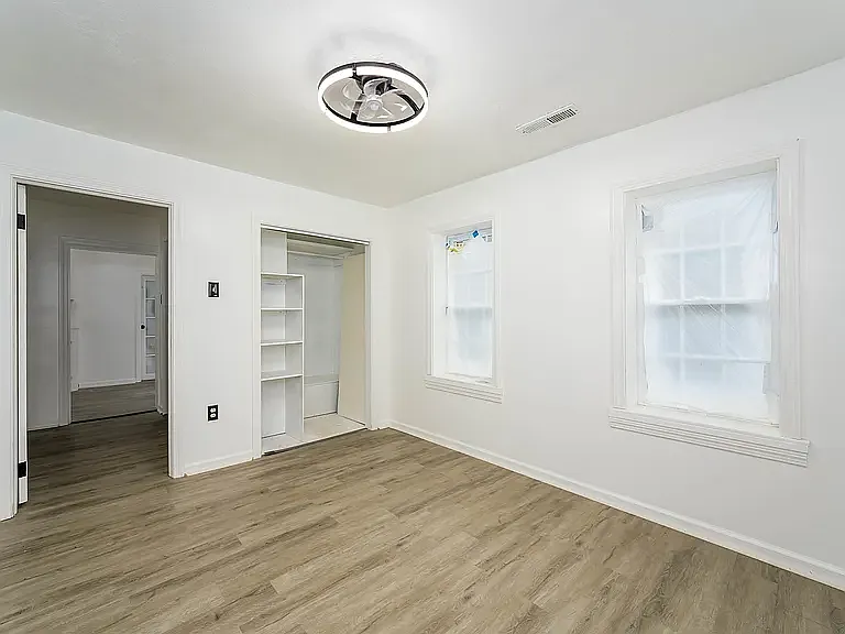 159 N Young St — Photo 13