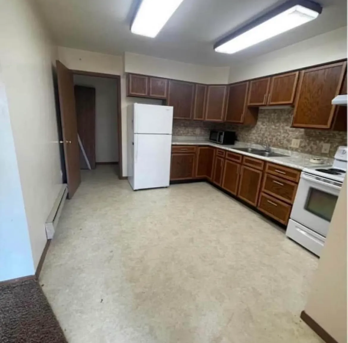 2 bed, 650 sqft, $1,100 — Photo 1