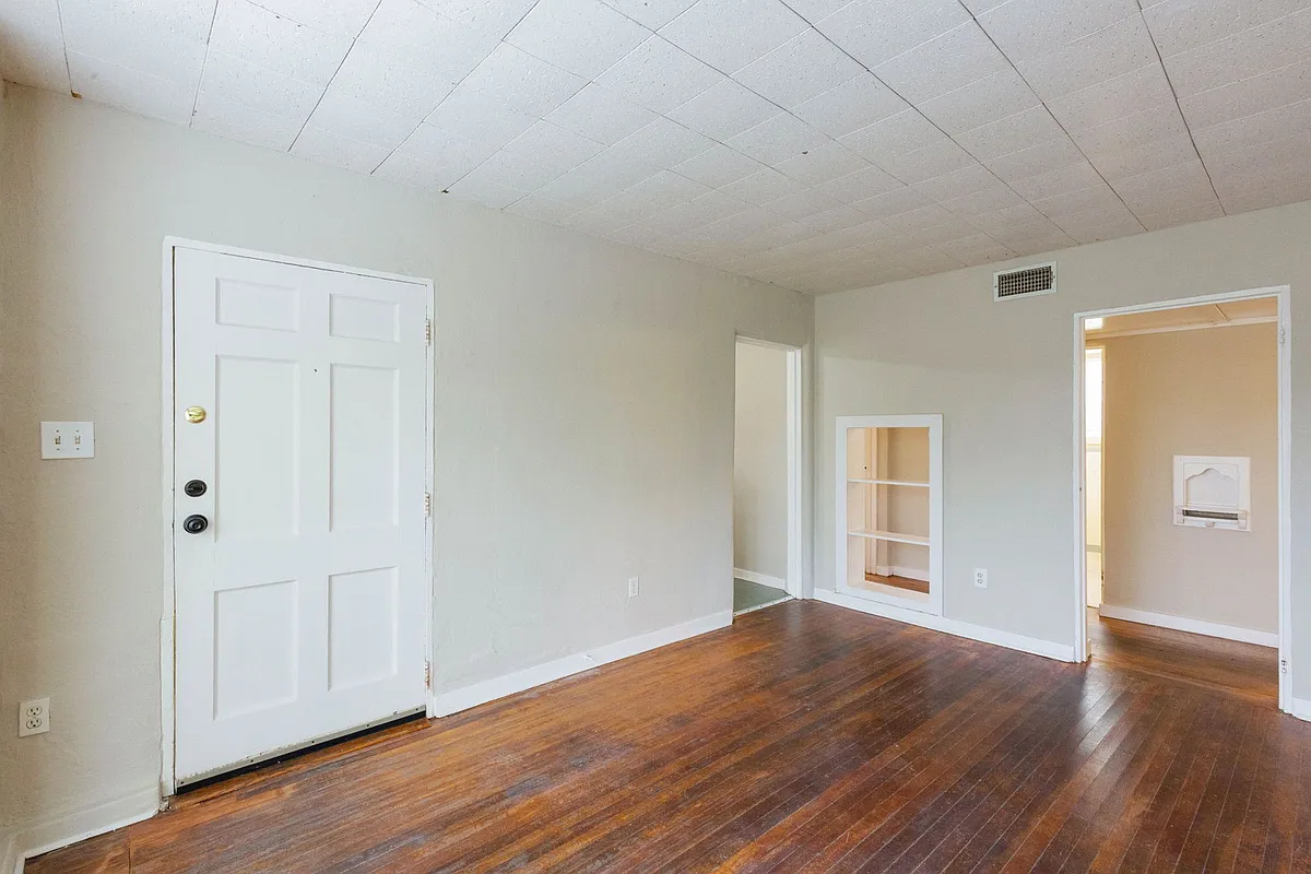 Building Photo - 3809 Maplewood Ave #A