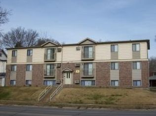 716 E Burlington St APT 1, Iowa City, IA 52240