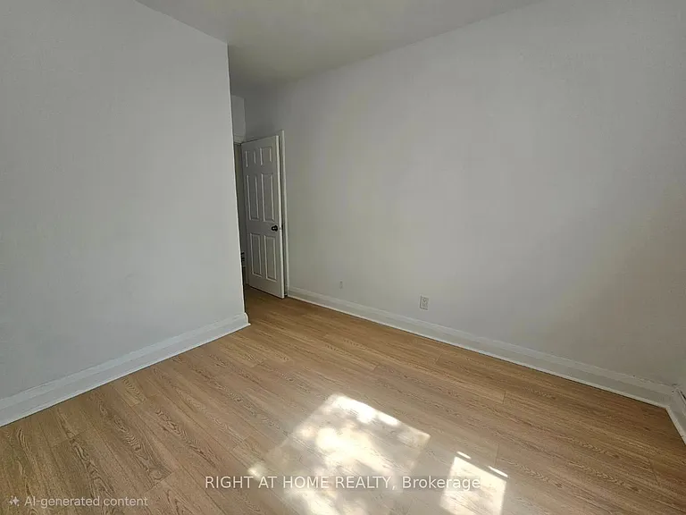 1316A King St W #2 — Photo 12