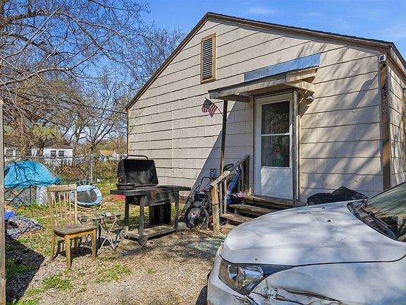 4th image of 4350-4352 Wilma St