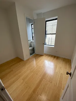 Rented by Reyes & Elsamad Real Estate Group | media 12