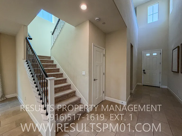 1573 Osborn Dr — Photo 9