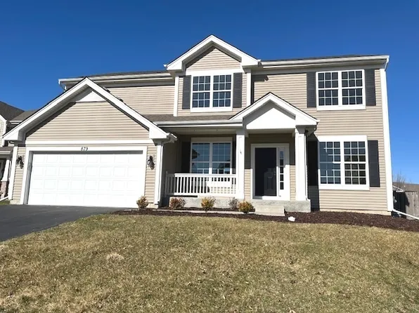 879 Wildwood Dr, Pingree Grove, IL 60140