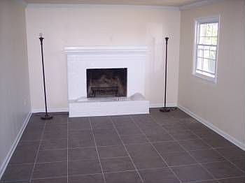 5th image of 5451 N Lake Dr