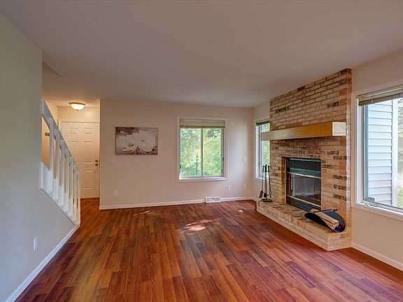 4th image of 6815 Raymond Rd