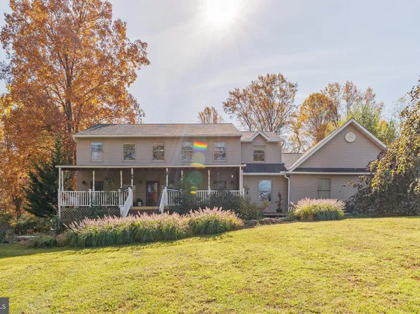 1458 Pheasant Ln, Glen Mills, PA 19342