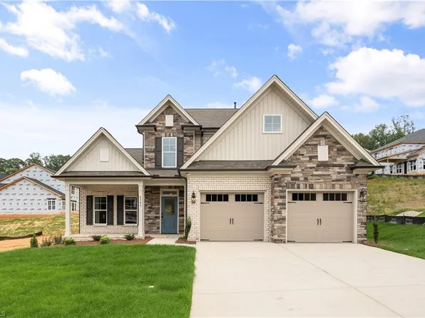 2751 Monarch Way, Winston Salem, NC 27106