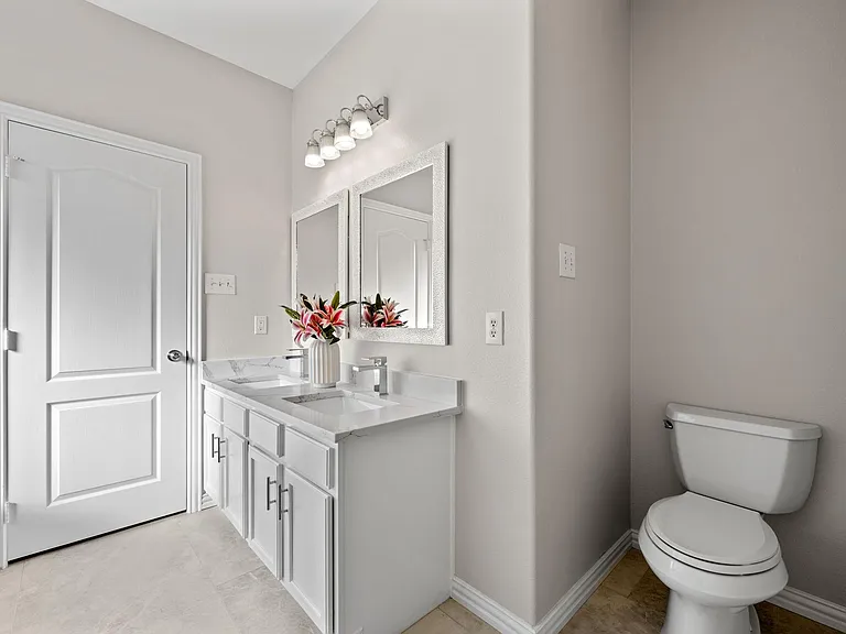 14710 Crystal Lake Dr — Photo 16