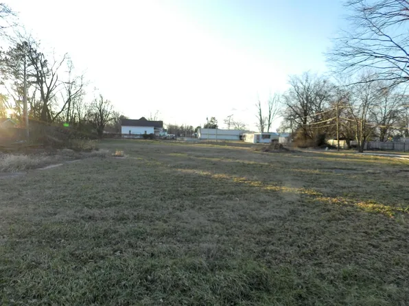 28 Sycamore St #0, Harrisburg, IL 62946